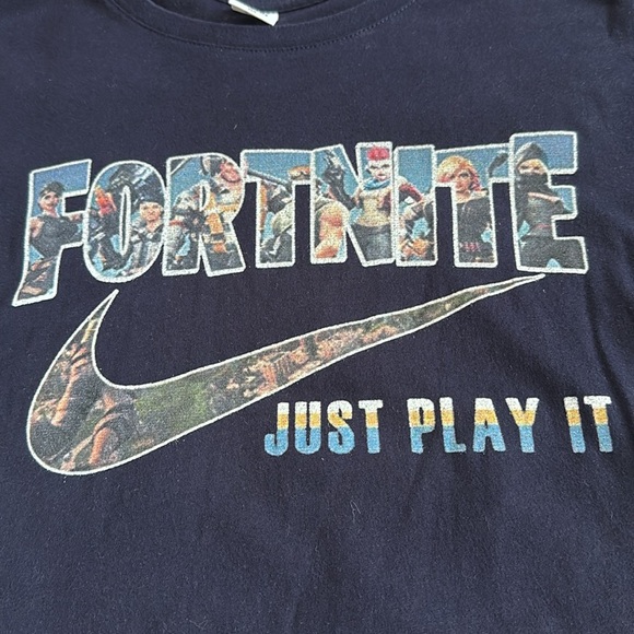 Fortnite Shirt Navy - Picture 3 of 6